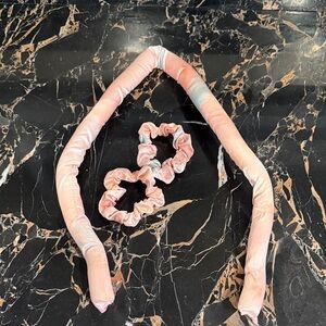 Kitsch Pink Tie Dye Heatless Curlers Set